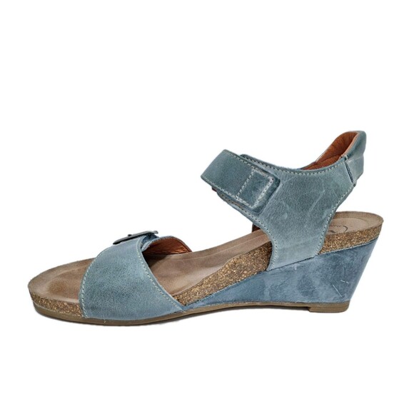 Taos Womens 8-8.5 Buckle Up Wedge Sandals Turquoise Blue Ankle Strap Heels - Picture 2 of 10